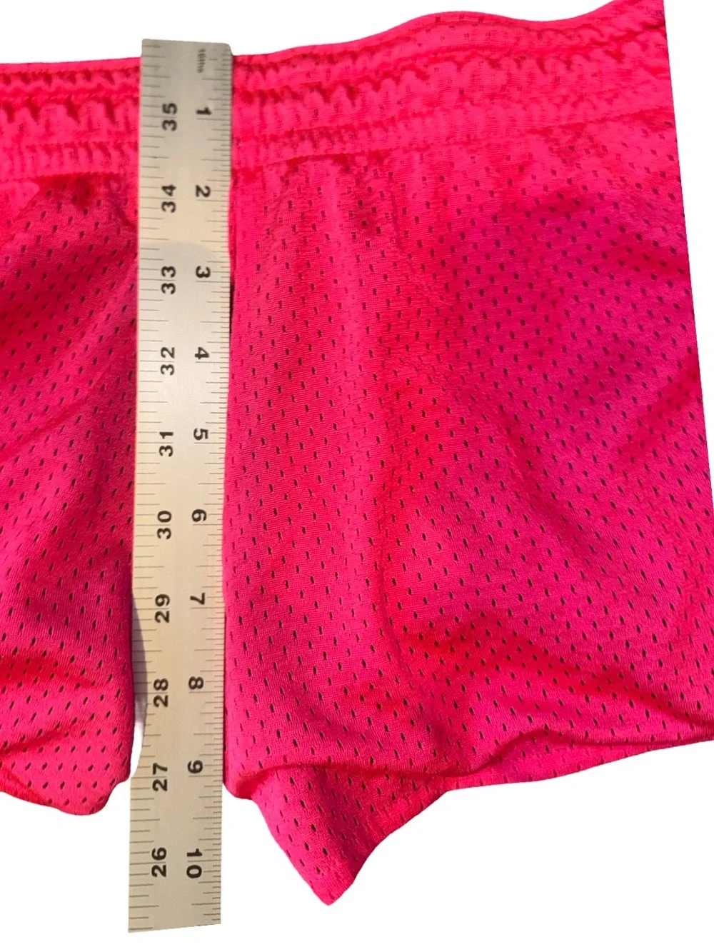 Y2K neon pink Nike‎ Dri-Fit mesh shorts feature a black inner lining sz S